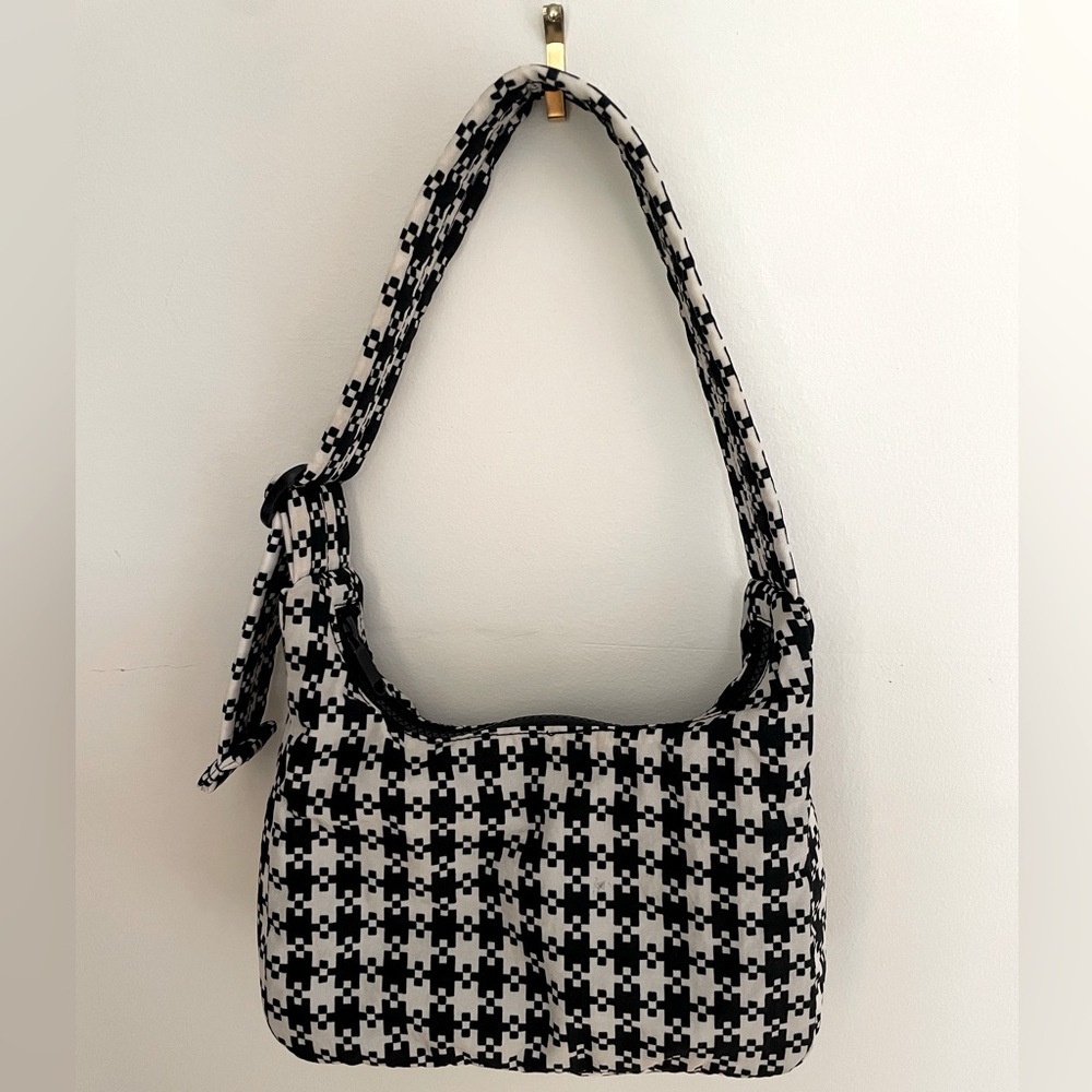Houndstooth Baggu shoulder bag, great condition